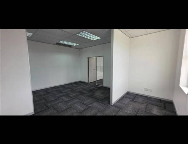 BUSINESS PROPERTY TO RENT IN SOMERSET WEST MALL TRIANGLE